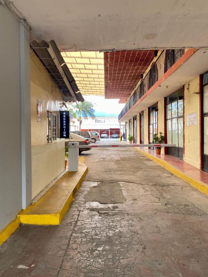 Hotel Maya Ixtlan Ixtlan del Rio Екстер'єр фото